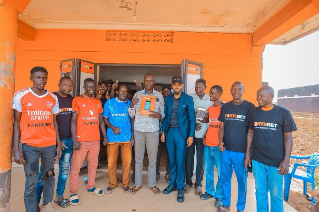 PICTORIAL: FORTEBET GIFTS BWEYALE, KIGUMBA, KARUMA, KIRYANDONGO WITH AMAZING GOODIES